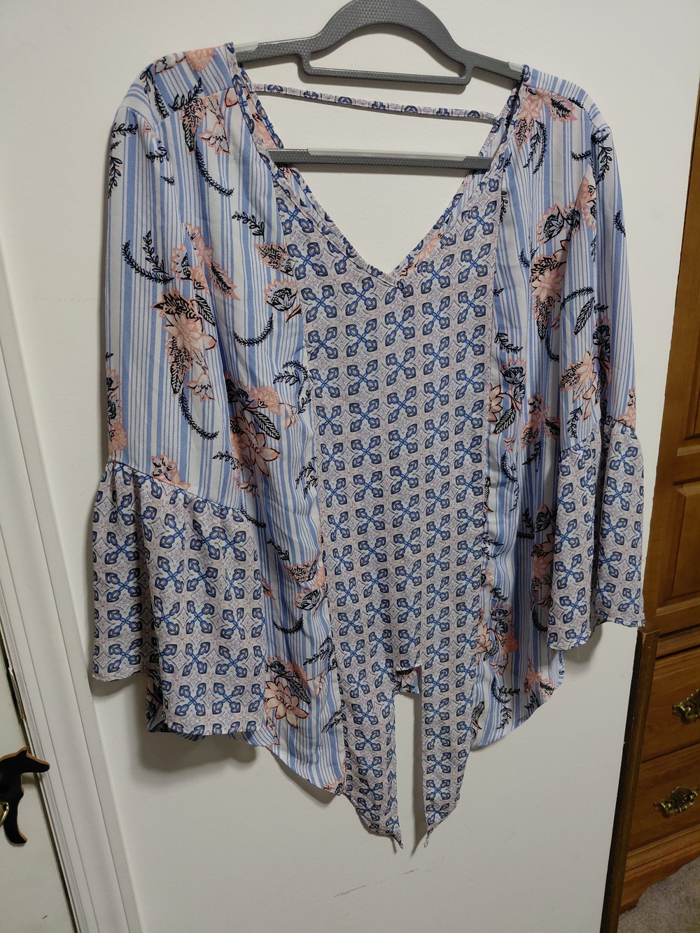 Women's Blue Floral Mix-Print V-Neck Top